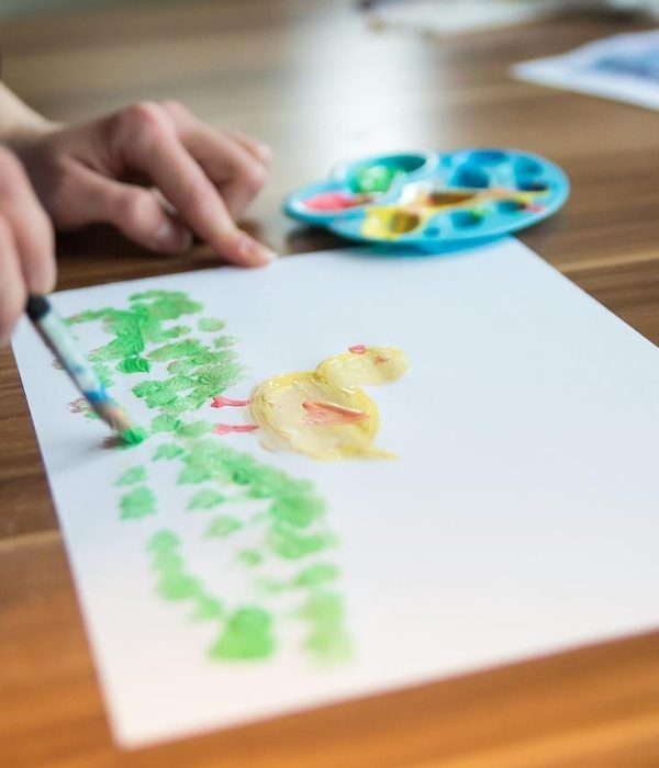 table, paper, creativity, training, hand, work, paint brush, child, to paint, colour, art, painting, craft, multicoloured, artist, kindergarten, daycare, drawing, klekse, painter, education, teaching, palette, kindergarten, kindergarten, daycare, daycare, daycare, daycare, daycare